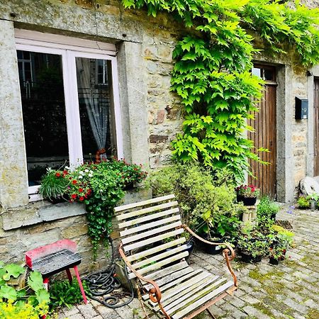Sous Les Feuilles Redu Villa Exteriör bild